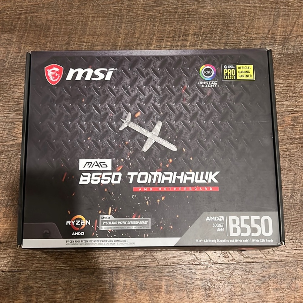 MSI MAG B550 TOMAHAWK Gaming Motherboard